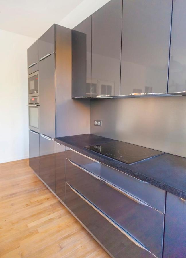 Close Croisette-modern-a/c-congress-beaches * Cannes