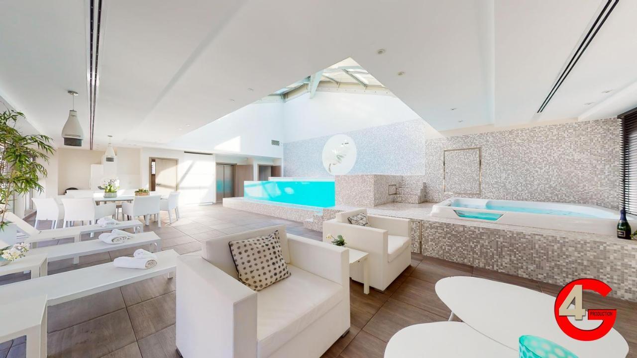 The Pool House Apartment