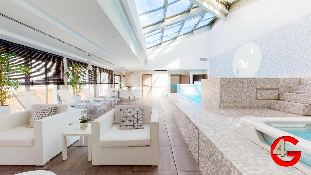 The Pool House *