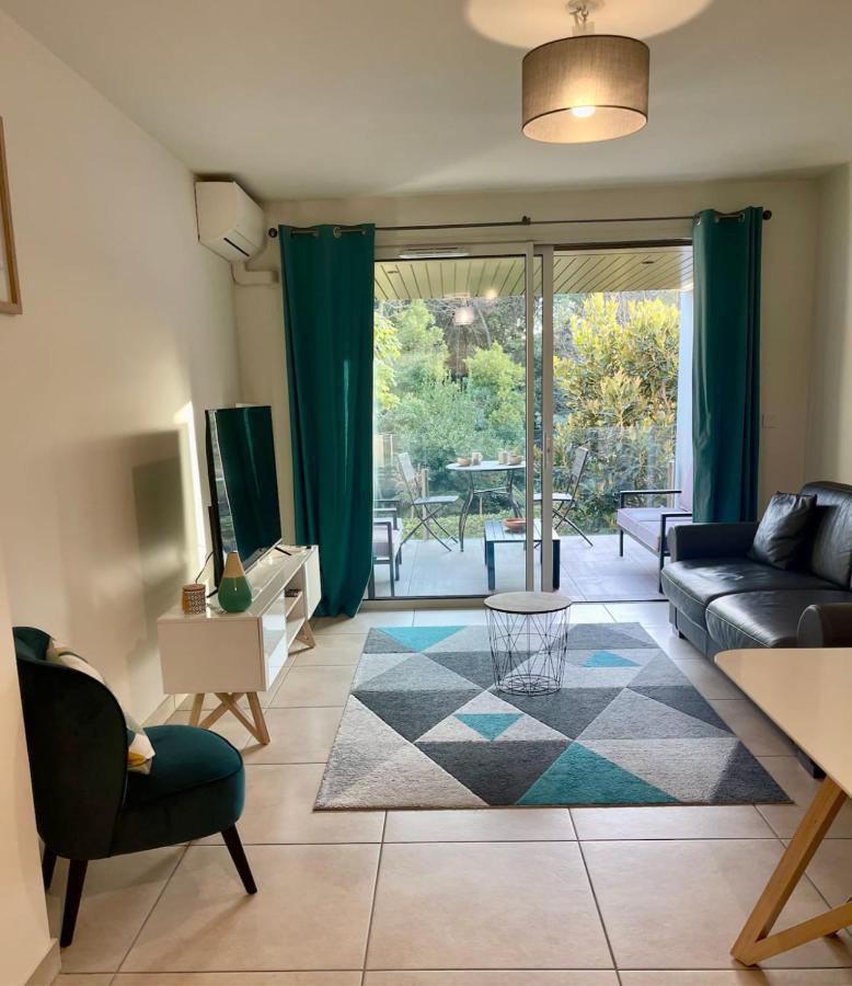 Oxford 1 Bedroom In A Brand New Building With A Pool