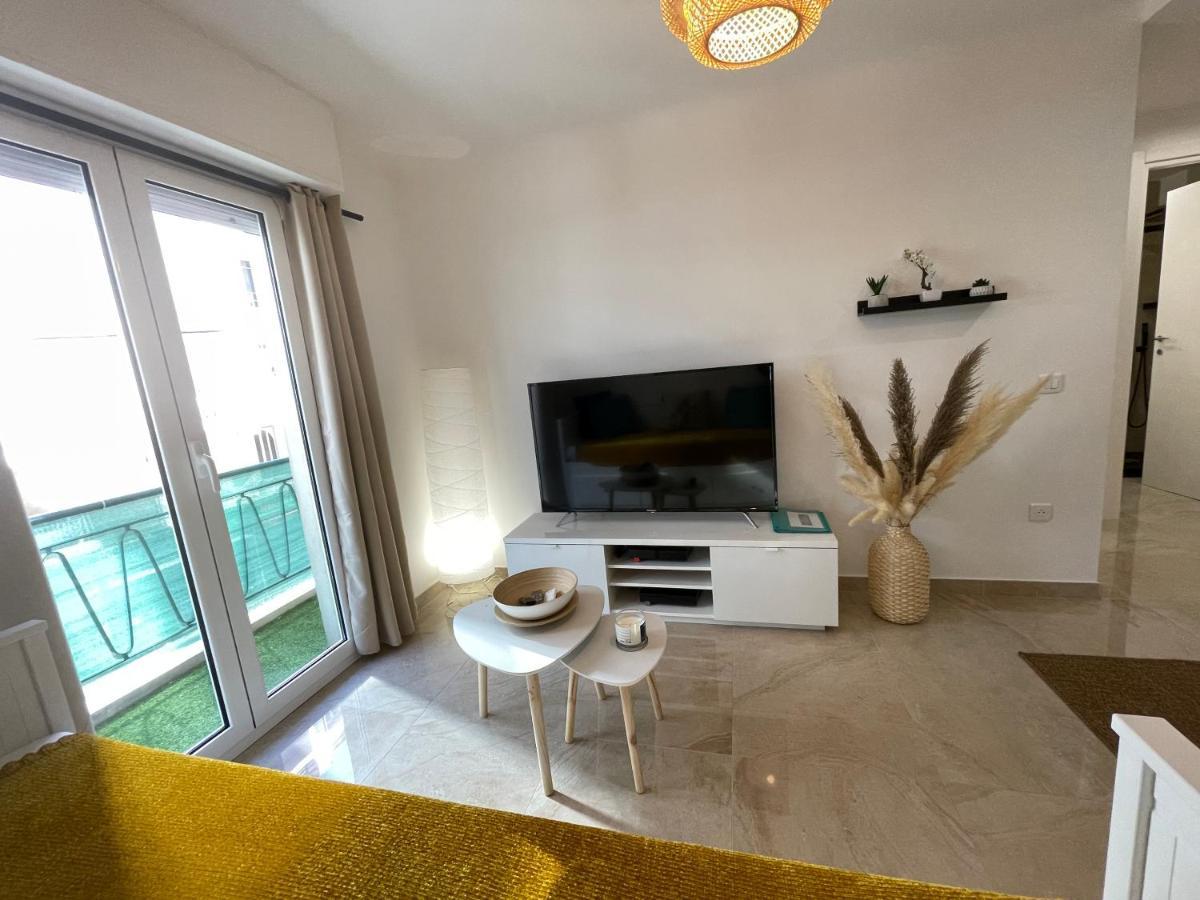 Superbe Idealement Situe A Cannes