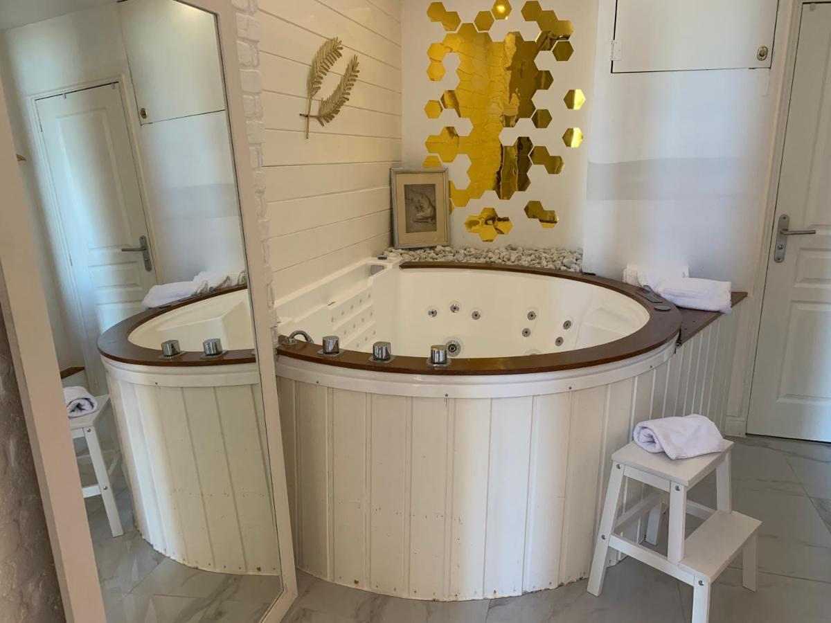 New & - Centre - Croisette (adults Only) *