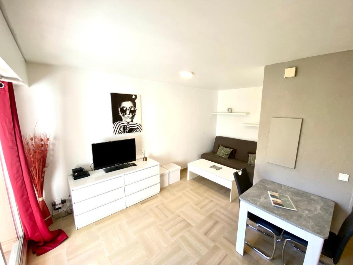 Apartment Passy By Scls Locations