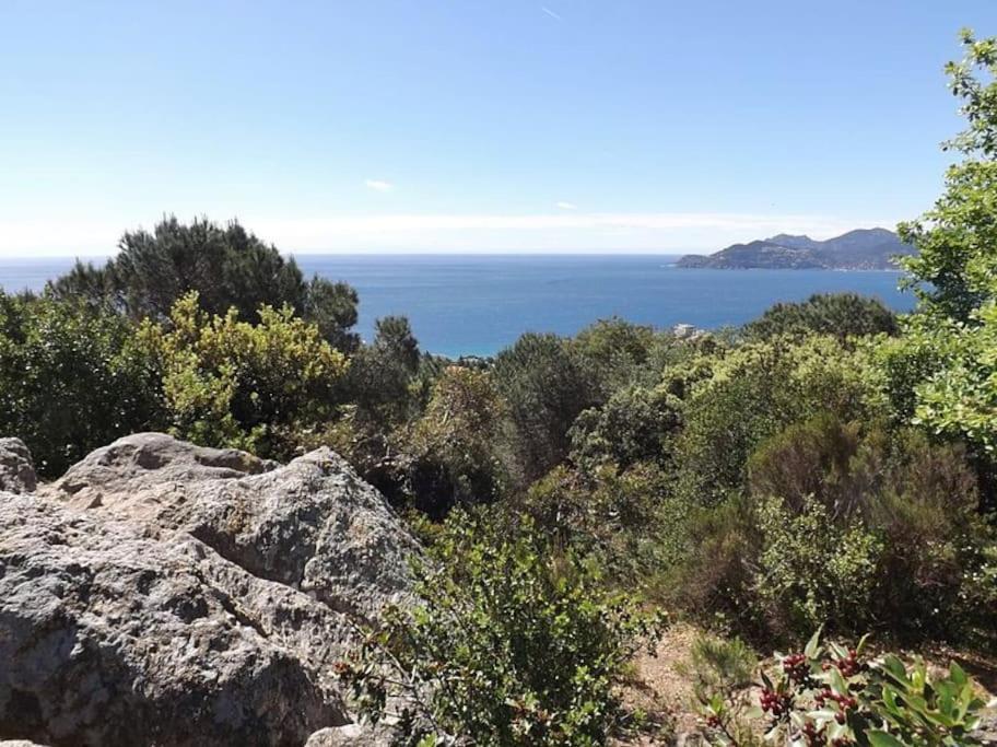 Croix Des Gardes Palais Plages