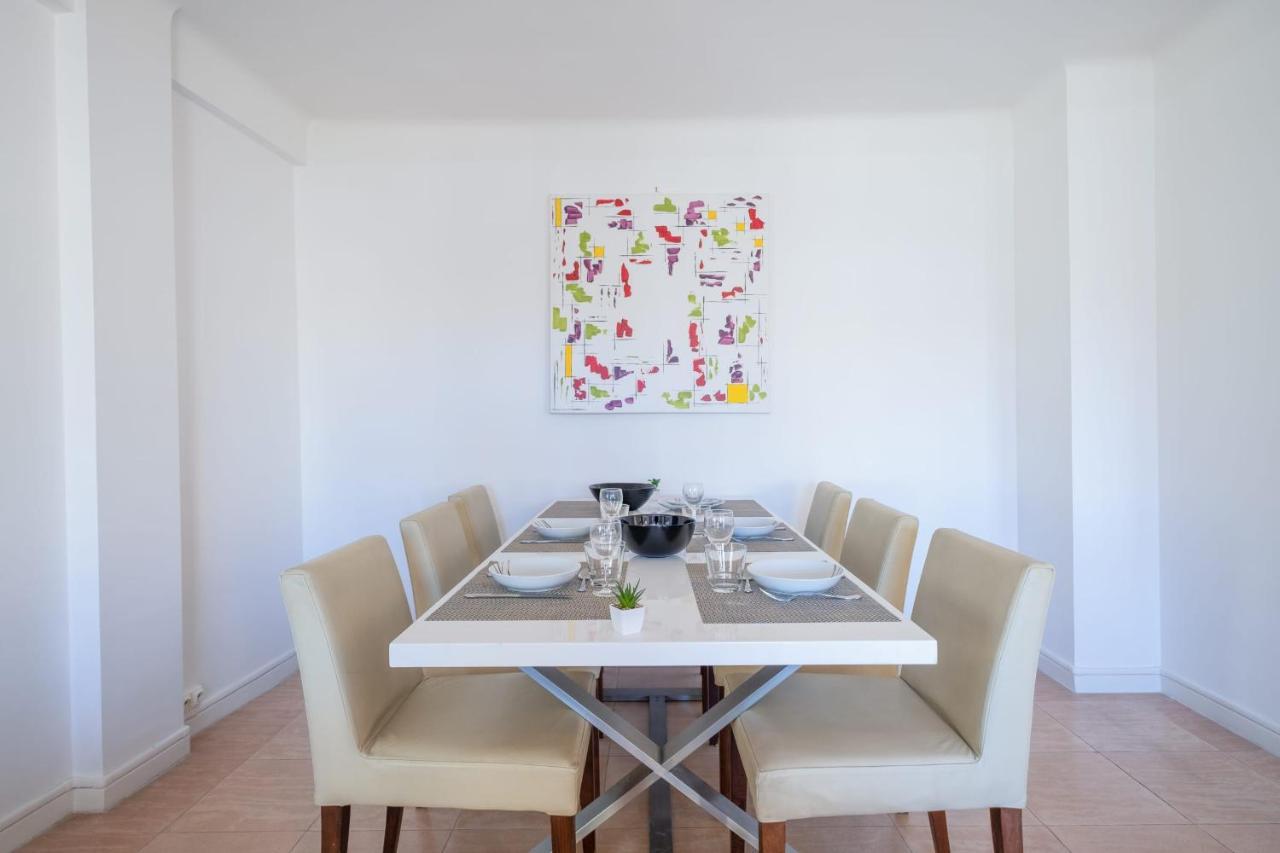 Apartment 2br 100m From Beaches Terrace & Parking *