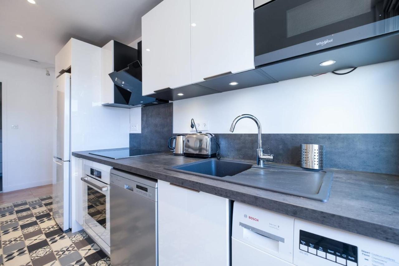 2br 100m From Beaches Terrace & Parking
