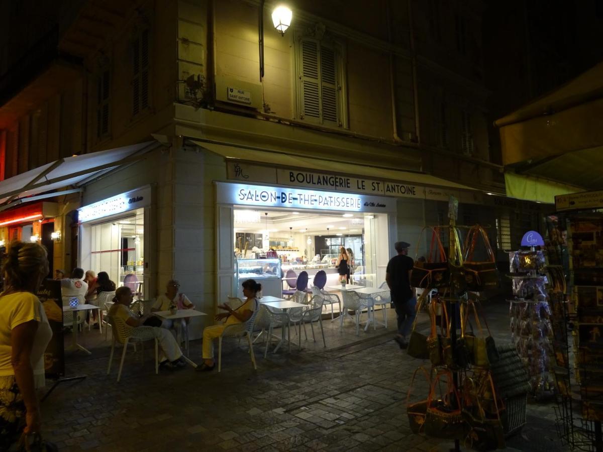 Rue St Antoine * Cannes