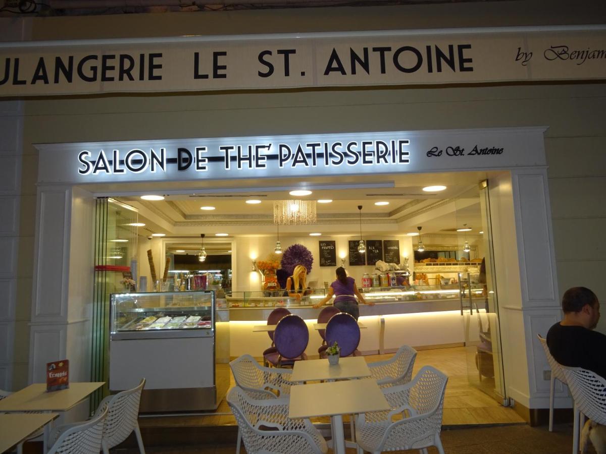 Rue St Antoine * Cannes