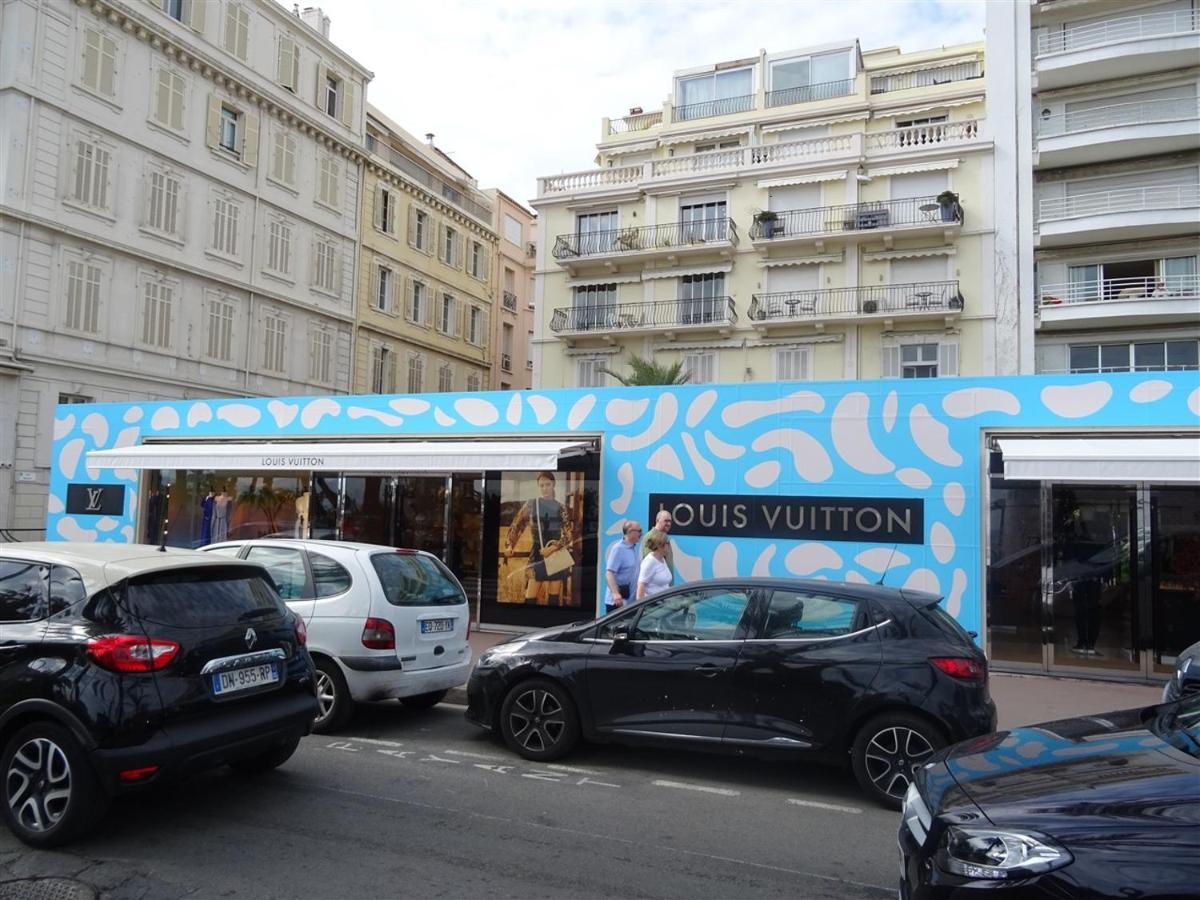 Rue St Antoine
