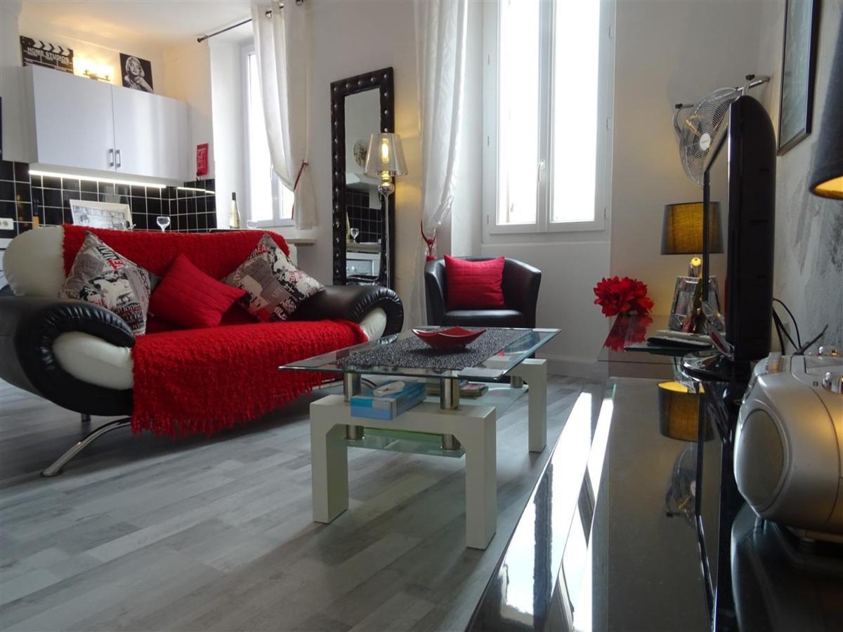 Apartment Rue St Antoine *
