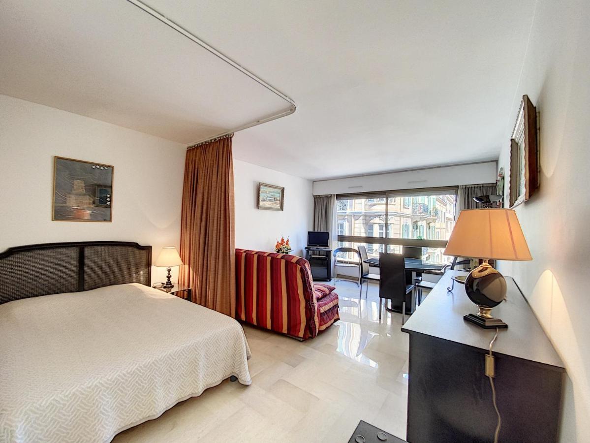 Gray D'albion Bon500 Cannes
