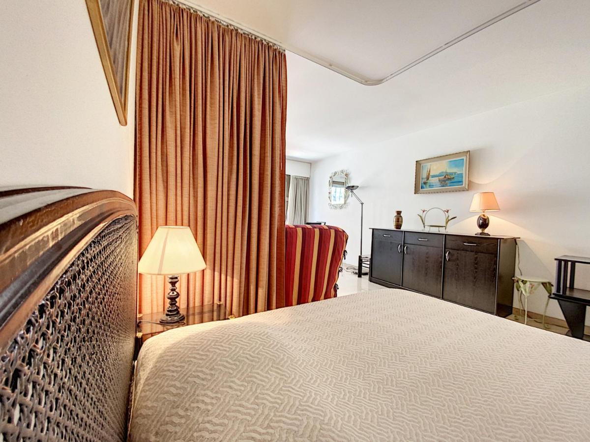 Gray D'albion Bon500 * Cannes