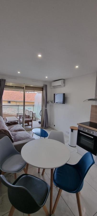 Centre 4 Personnes Cannes