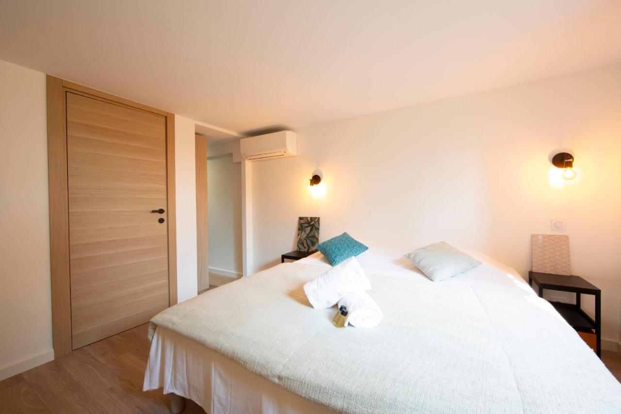 Atypical Tiny House Of 40m2 Looking Over A Garden In The Center Of * Cannes