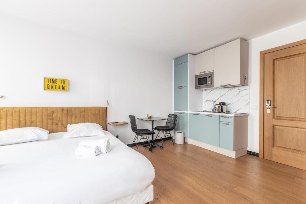 Apartment Lb Vacation I Deluxe With Balcony - Center - Marche Forville - 5 Min Palais, Croisette & Plages *