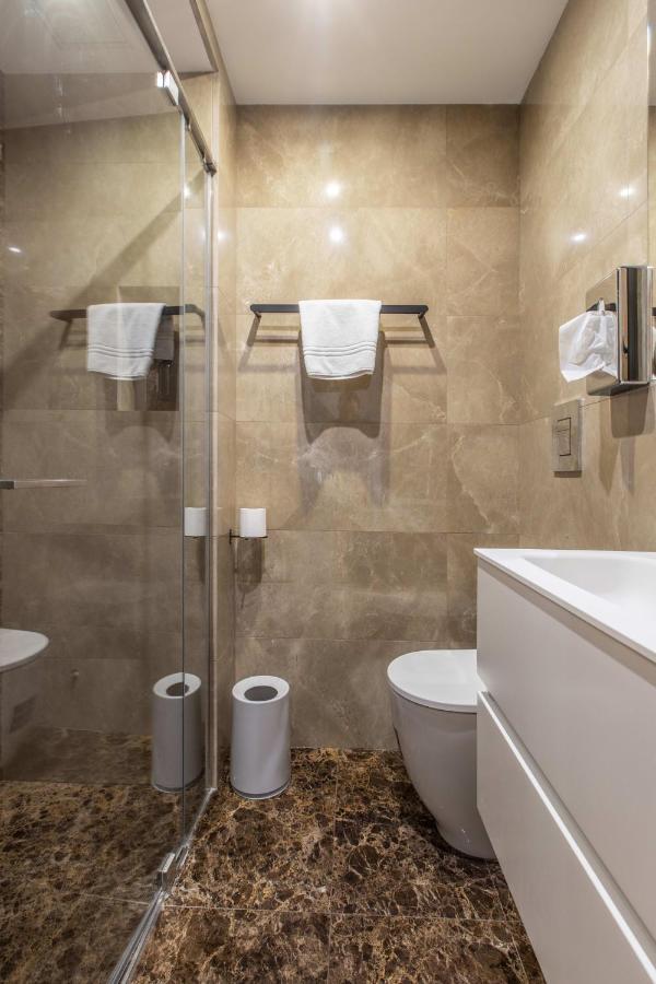 Apartment Lb Vacation I Deluxe With Balcony - Center - Marche Forville - 5 Min Palais, Croisette & Plages