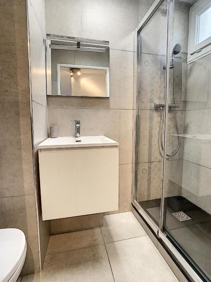 Duplex 6 A 7 Personnes, 100 M Des Plages Du Midi, Apartment *