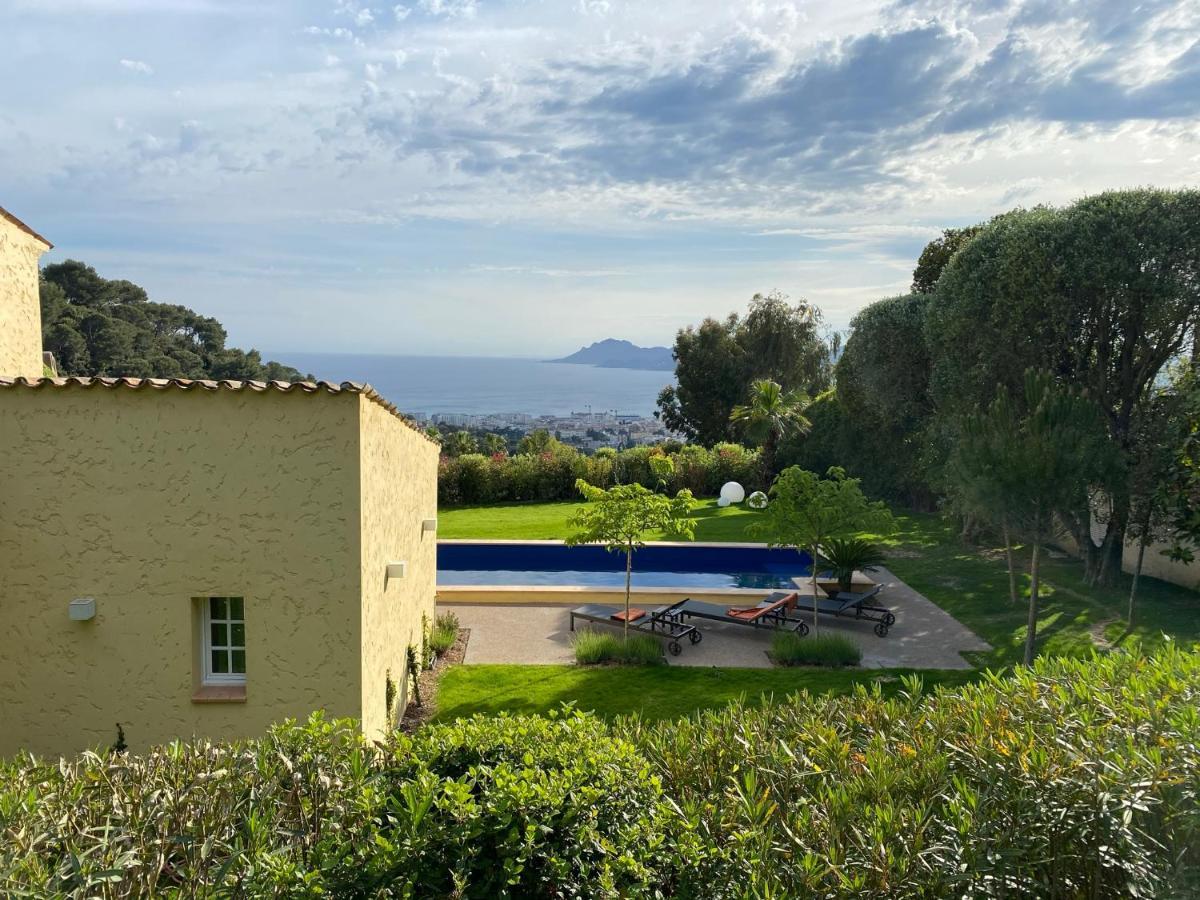 Luxury In With Swimming Pool & Sea View Villa Cannes