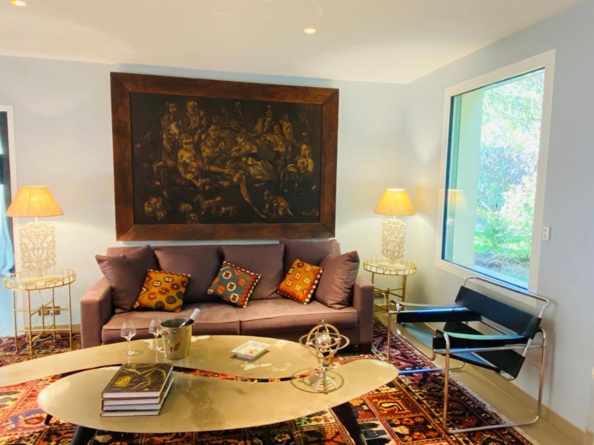Luxury In With Swimming Pool & Sea View