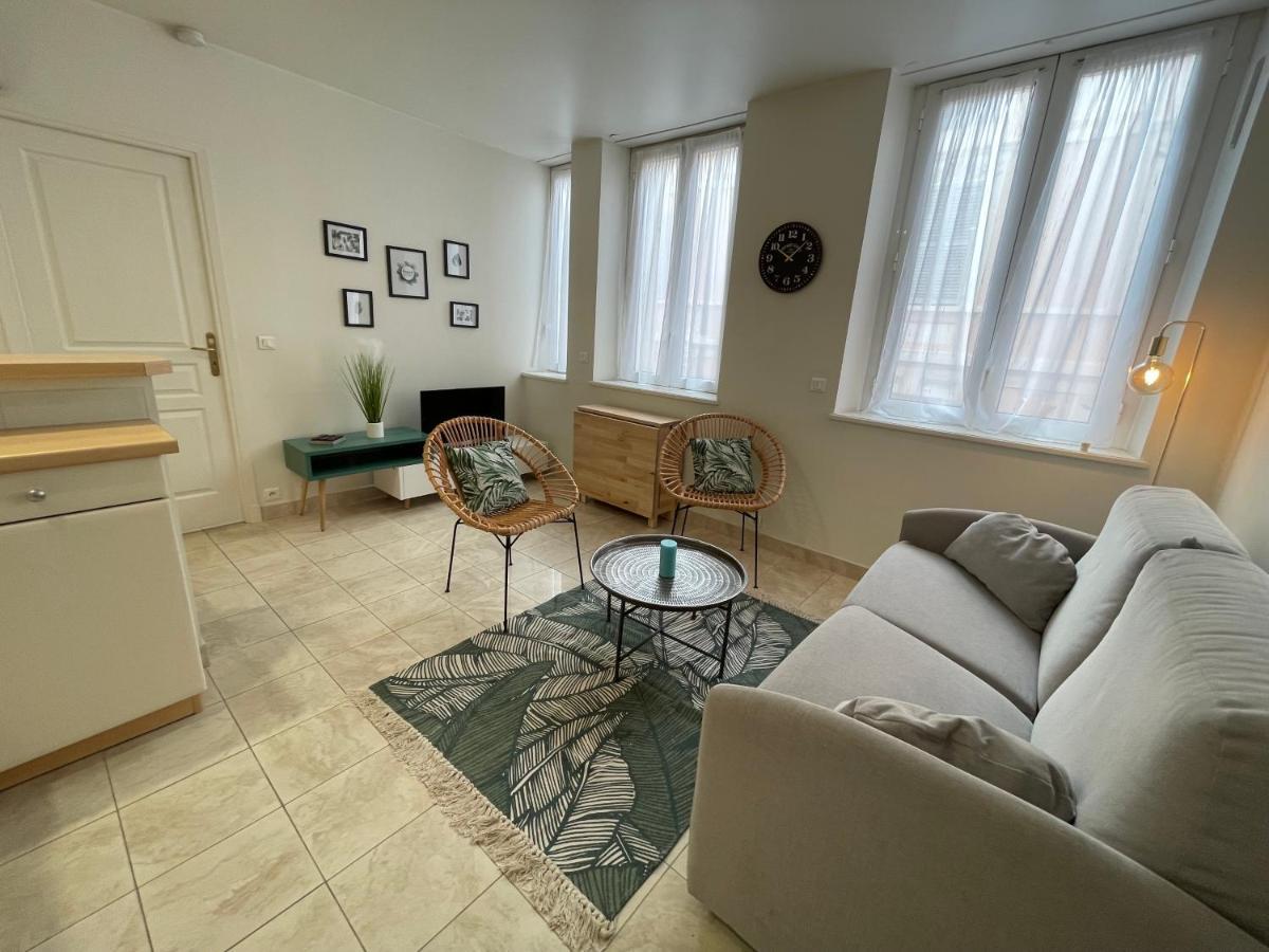 La Fontaine Apartment *