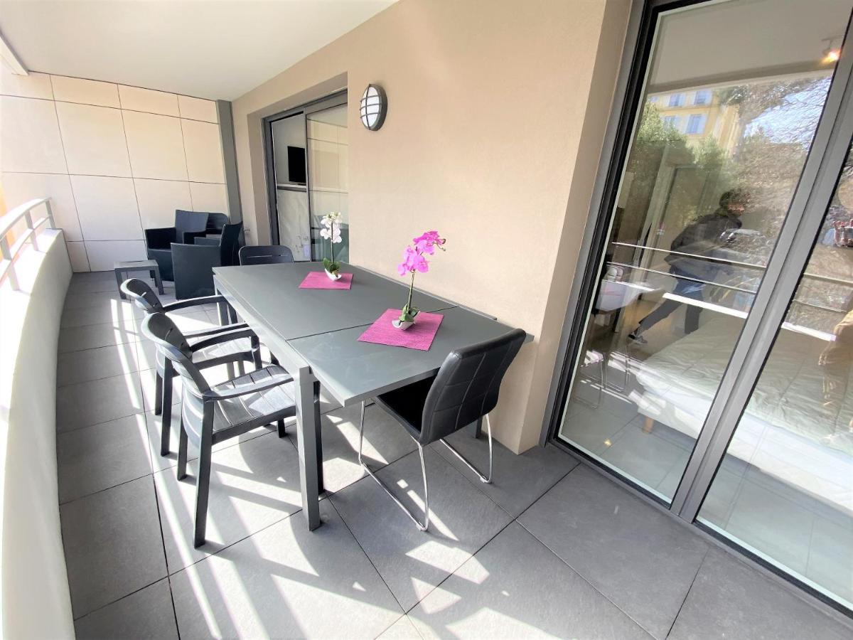 2 Pieces Terrasse Piscine Californie * Cannes