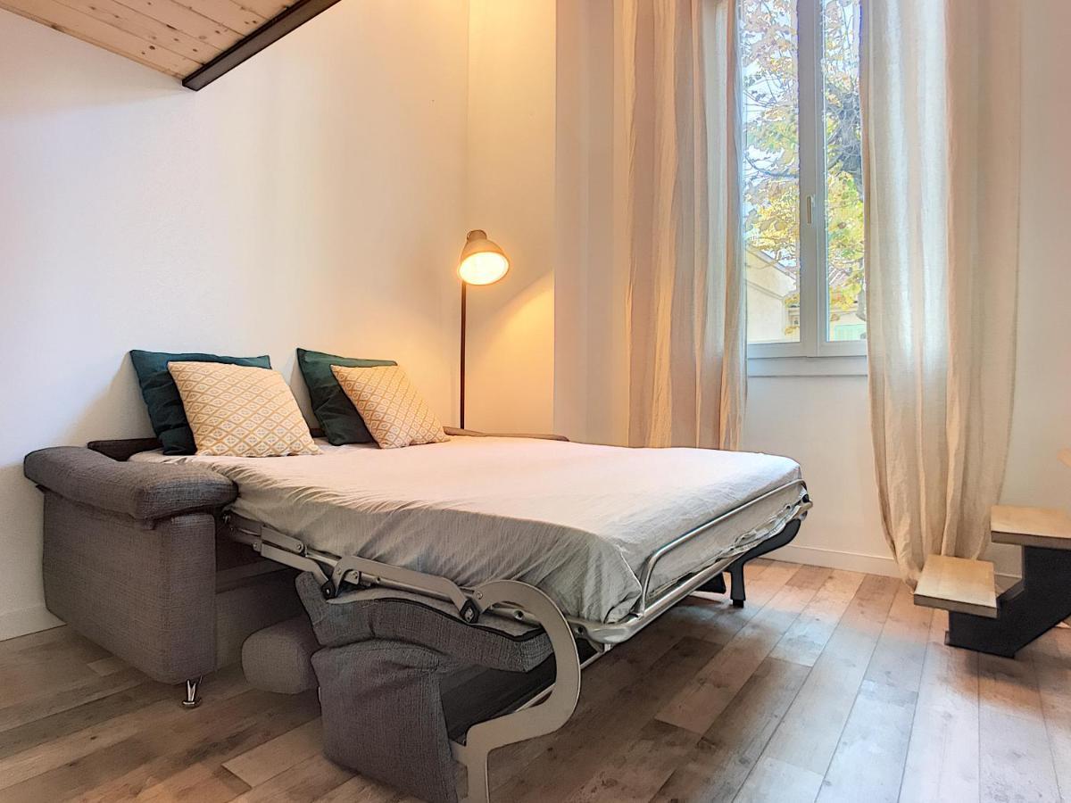 Centre - Superb With Mezzanine Appartement