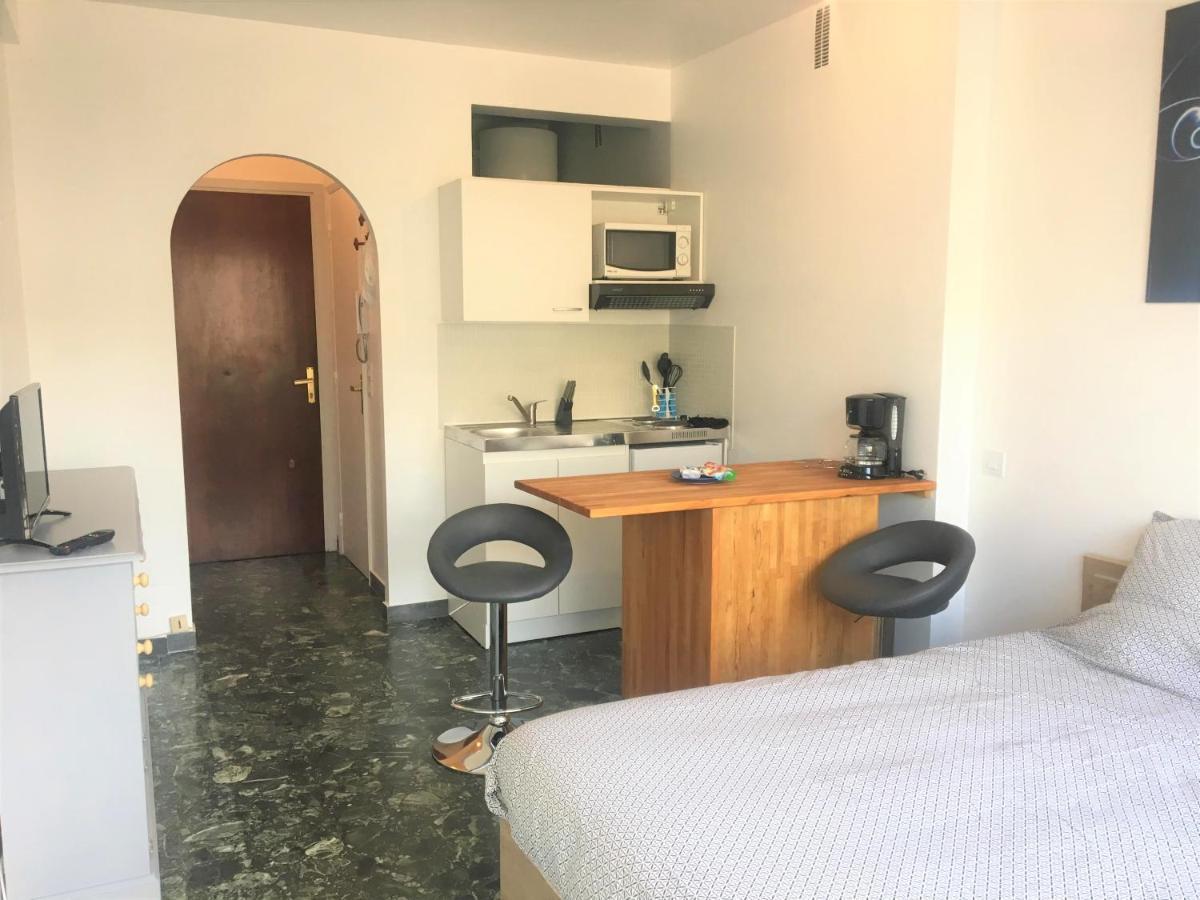 Center Terrace Ac Wifi 200 M From Sea Behind Martinez *