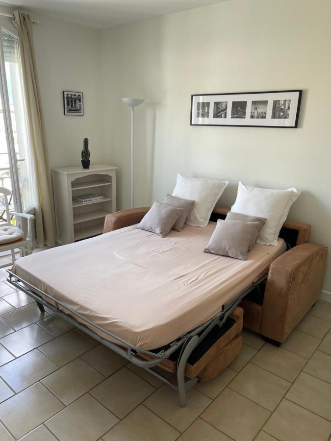 Cannes, Croisette, Palais Miramar Apartment *