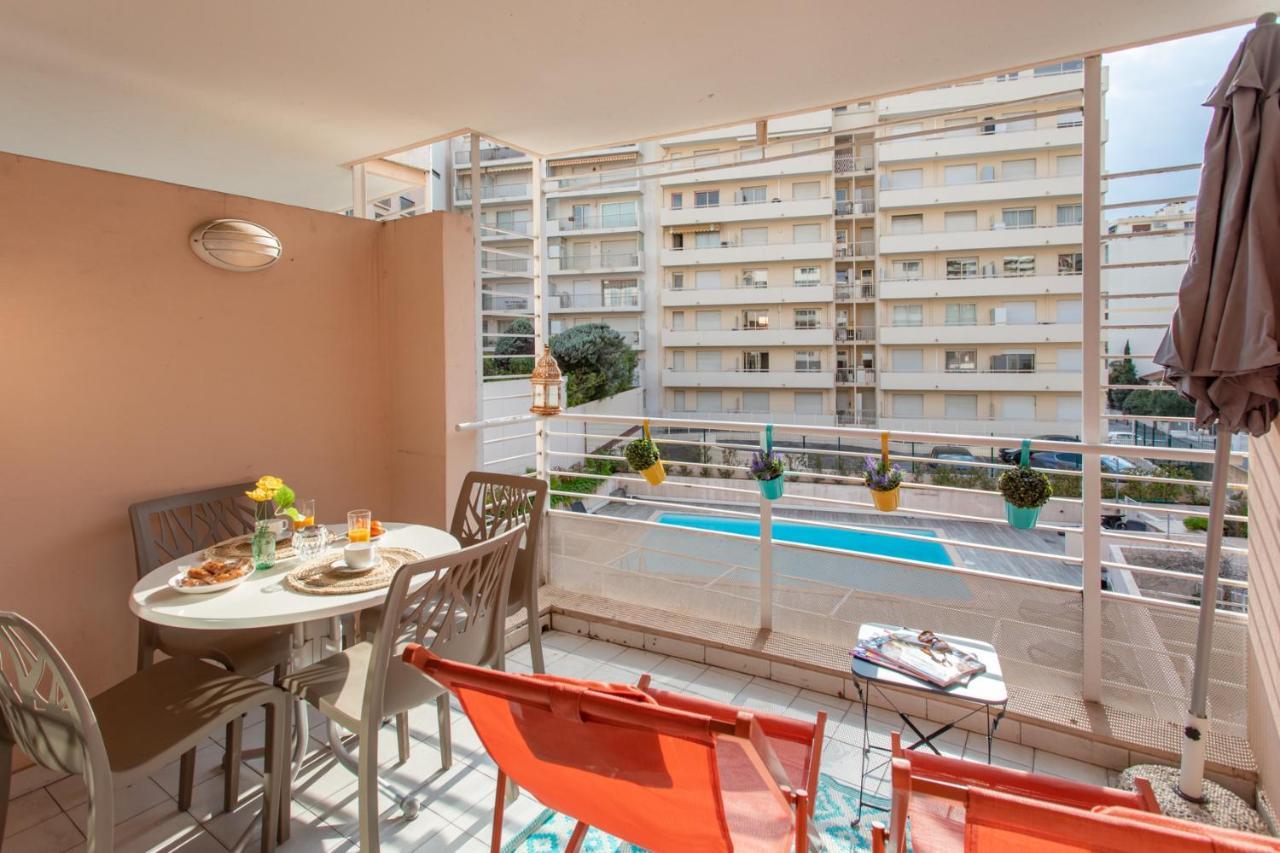 C1 Clemenceau Pool Balcony Bath Ac 2mins Walk To