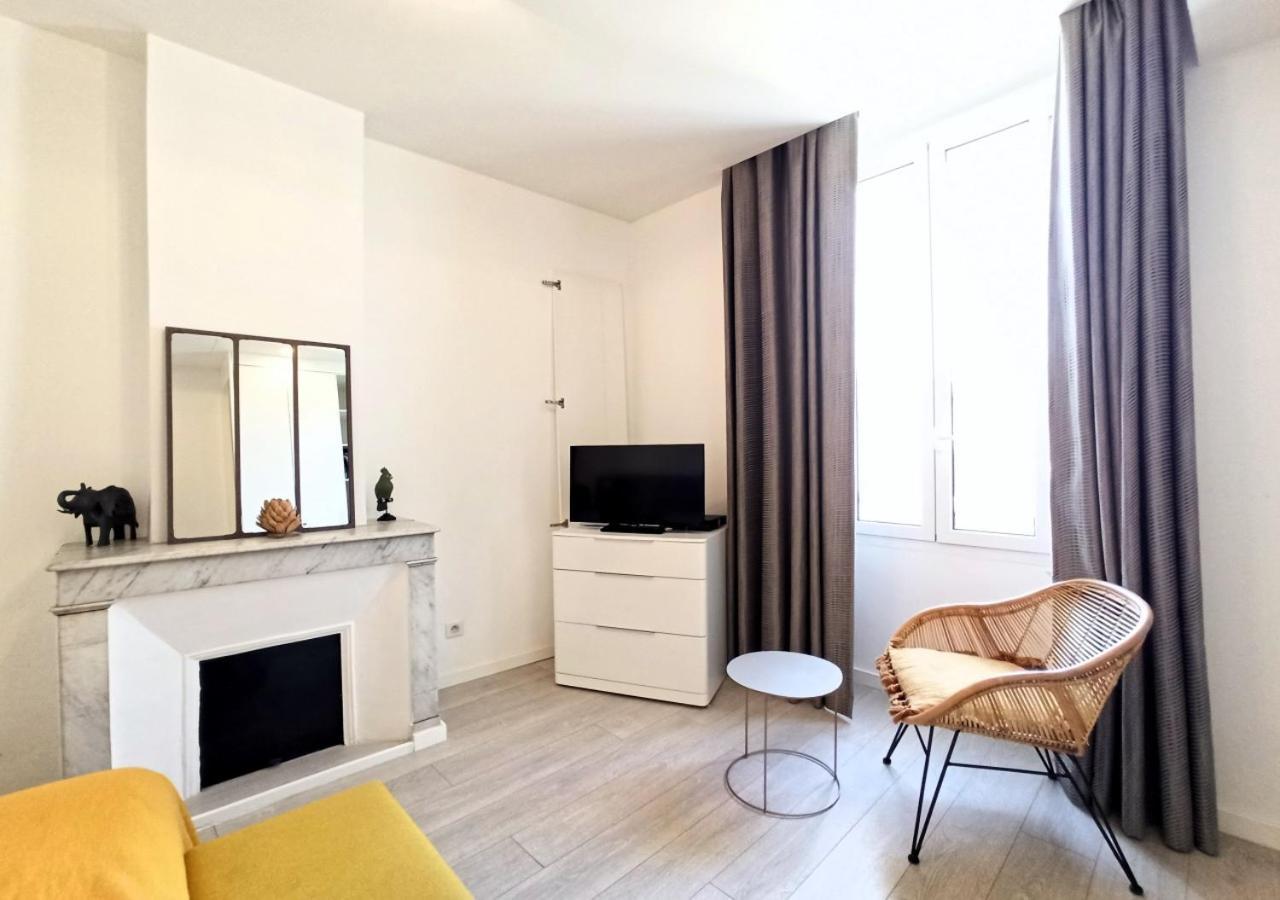 Viva Riviera - 3 Rue Commandant Andre *