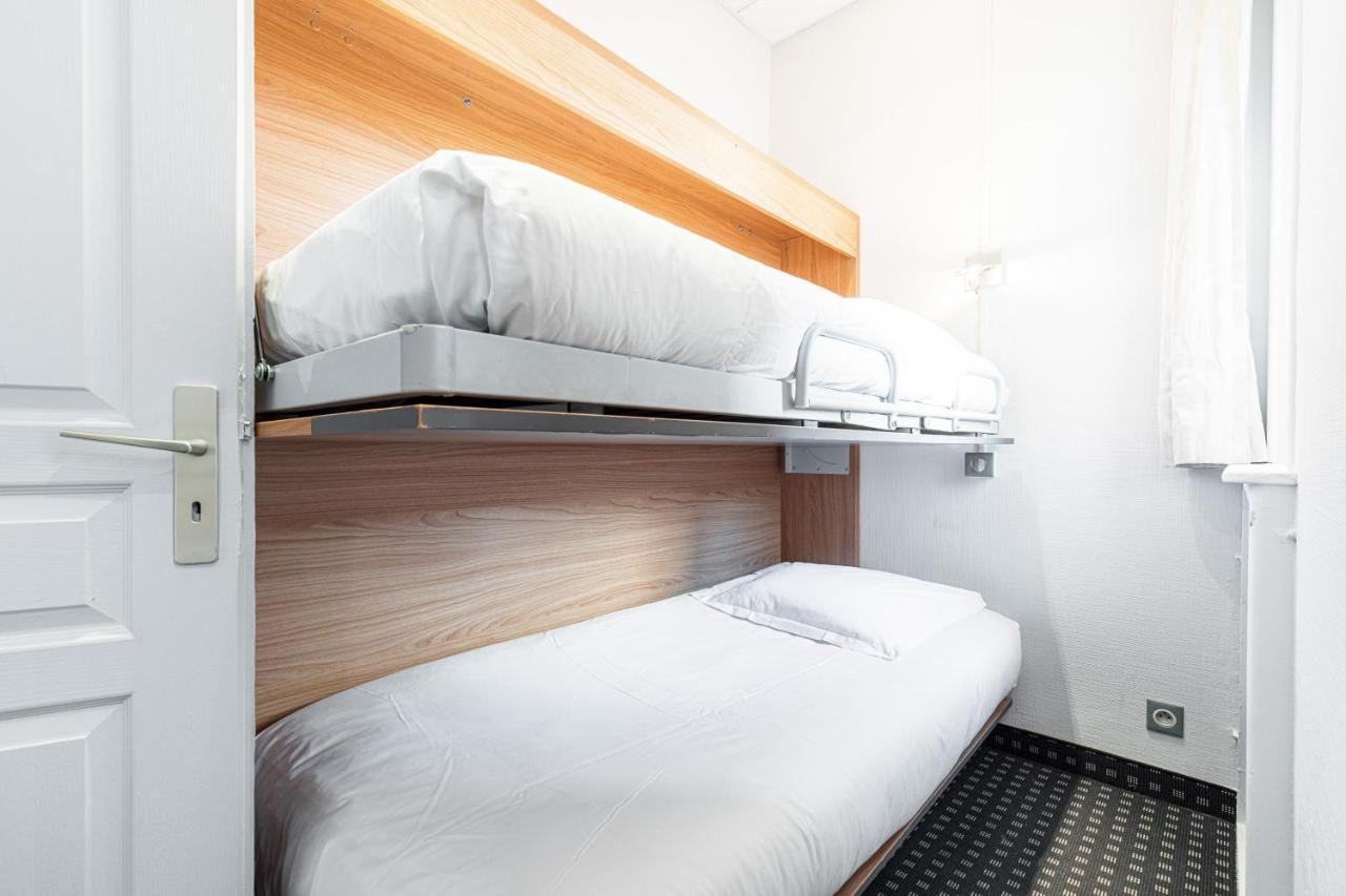 Modern Waikiki Hotel Cannes