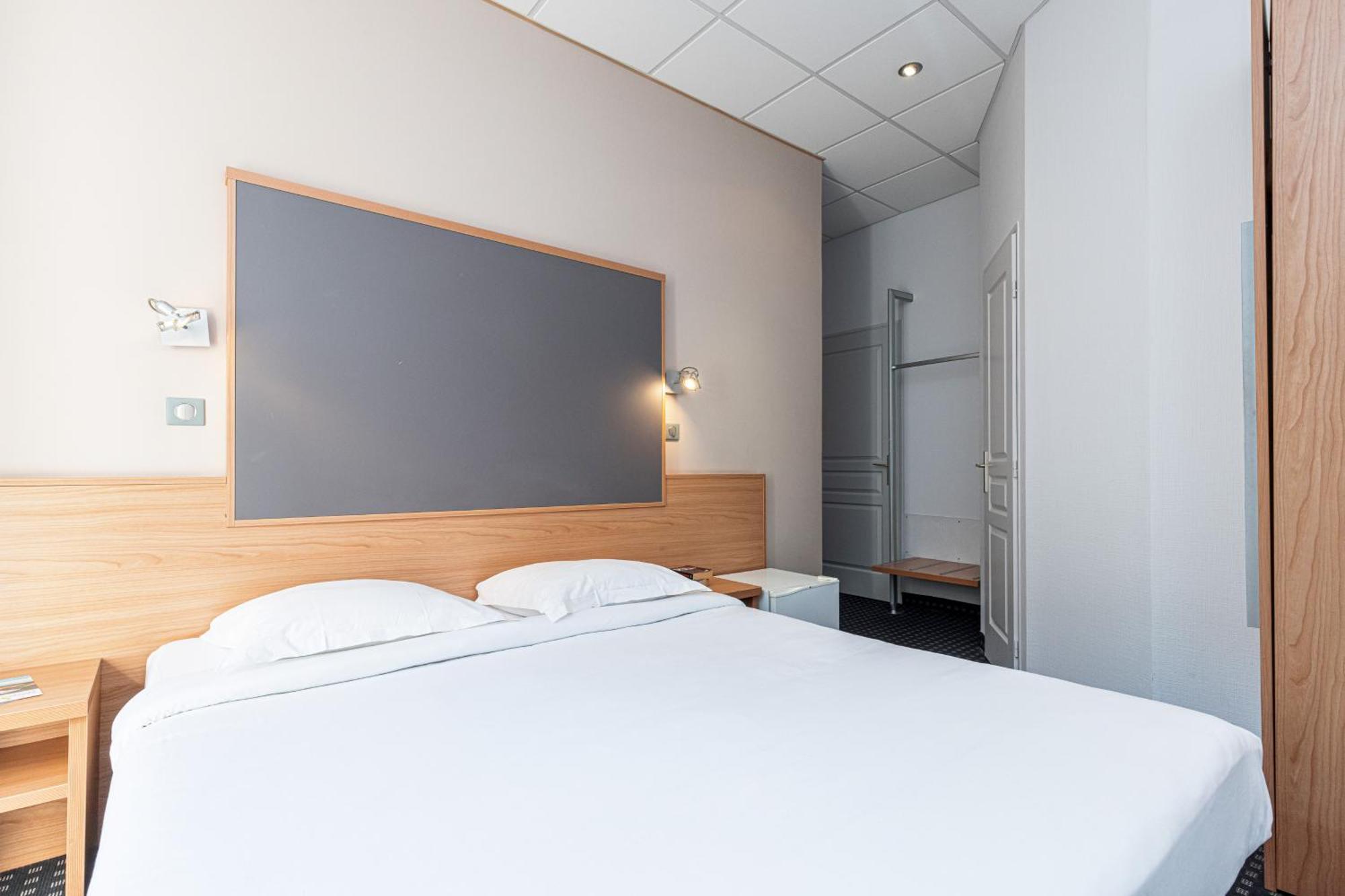 Modern Waikiki Hotel 2*