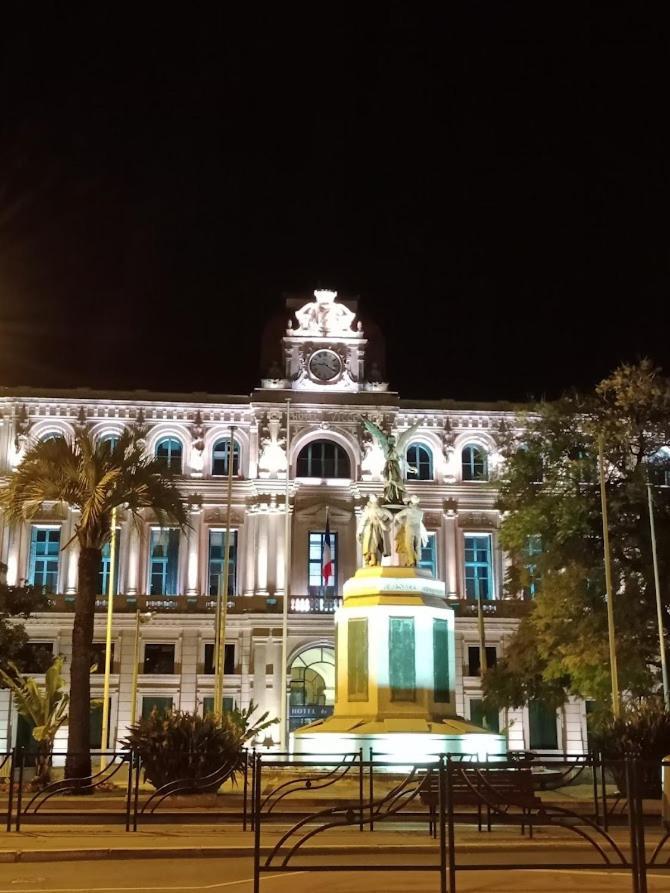 Appartement Proche Du Palais Des Festivals Et De La Plage-petits Prix Car Ménage Fait Par Le Voyageur