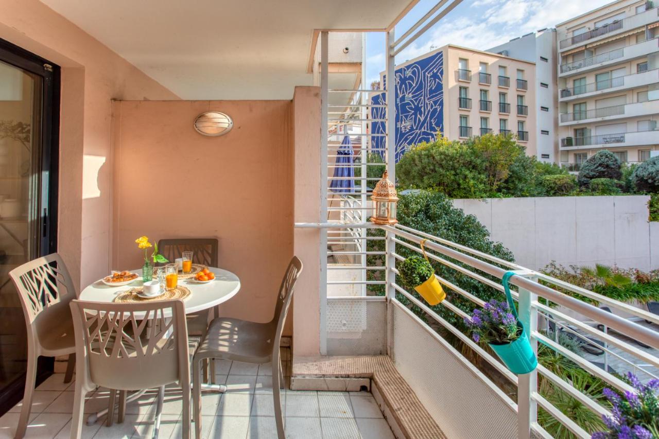 C1 Clemenceau Pool Balcony Bath Ac 2mins Walk To Appartement
