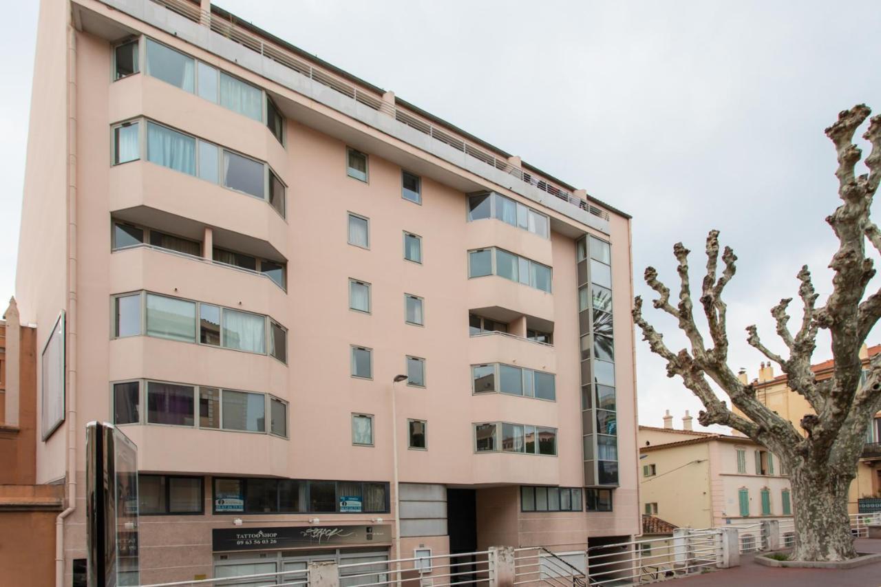 C1 Clemenceau Pool Balcony Bath Ac 2mins Walk To Apartment