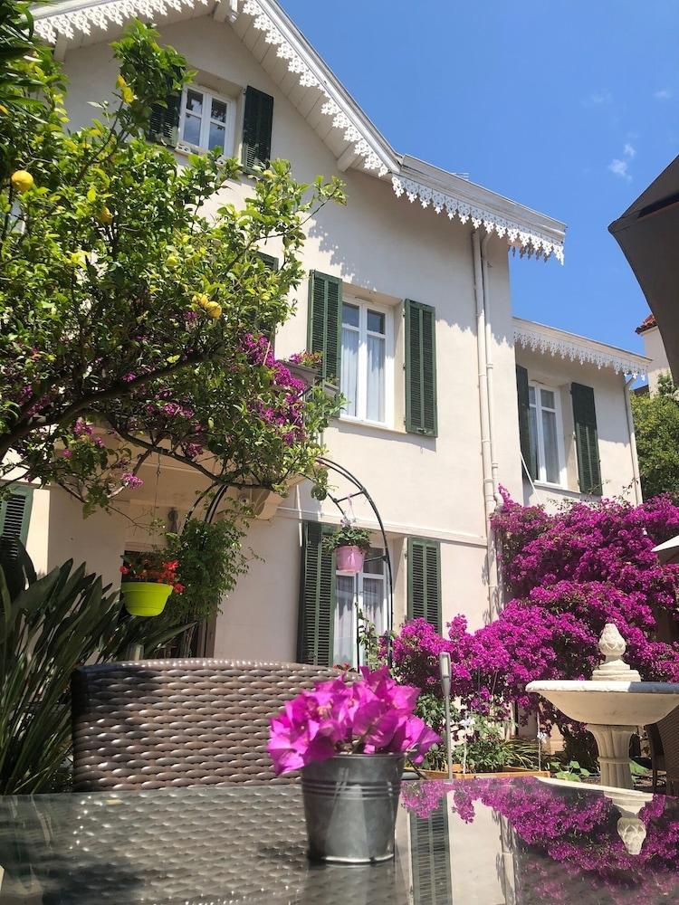 De L'isere Hotel