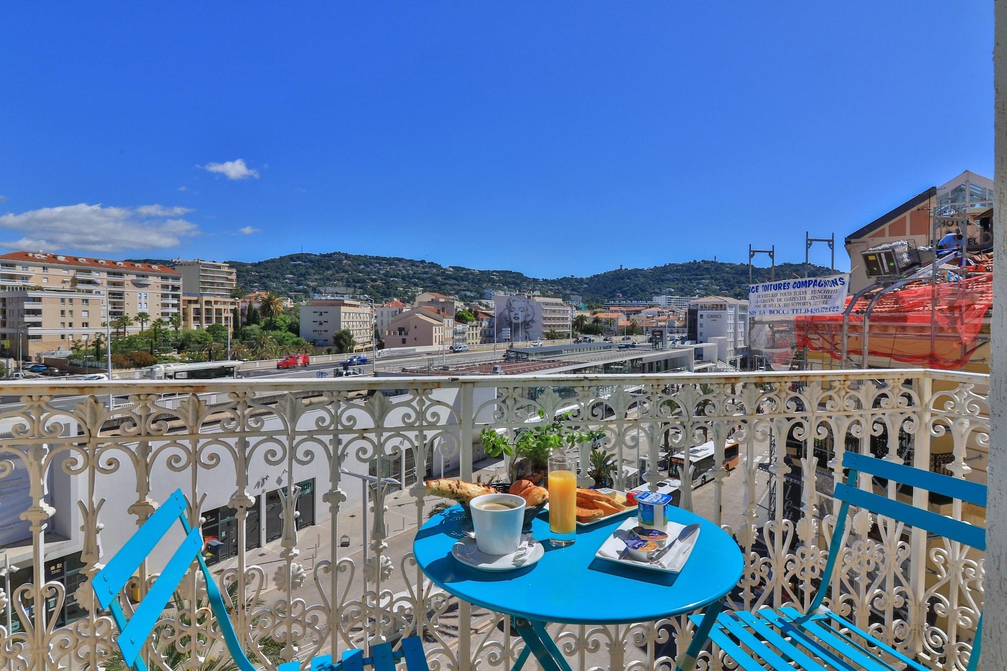 Amiraute Hotel
