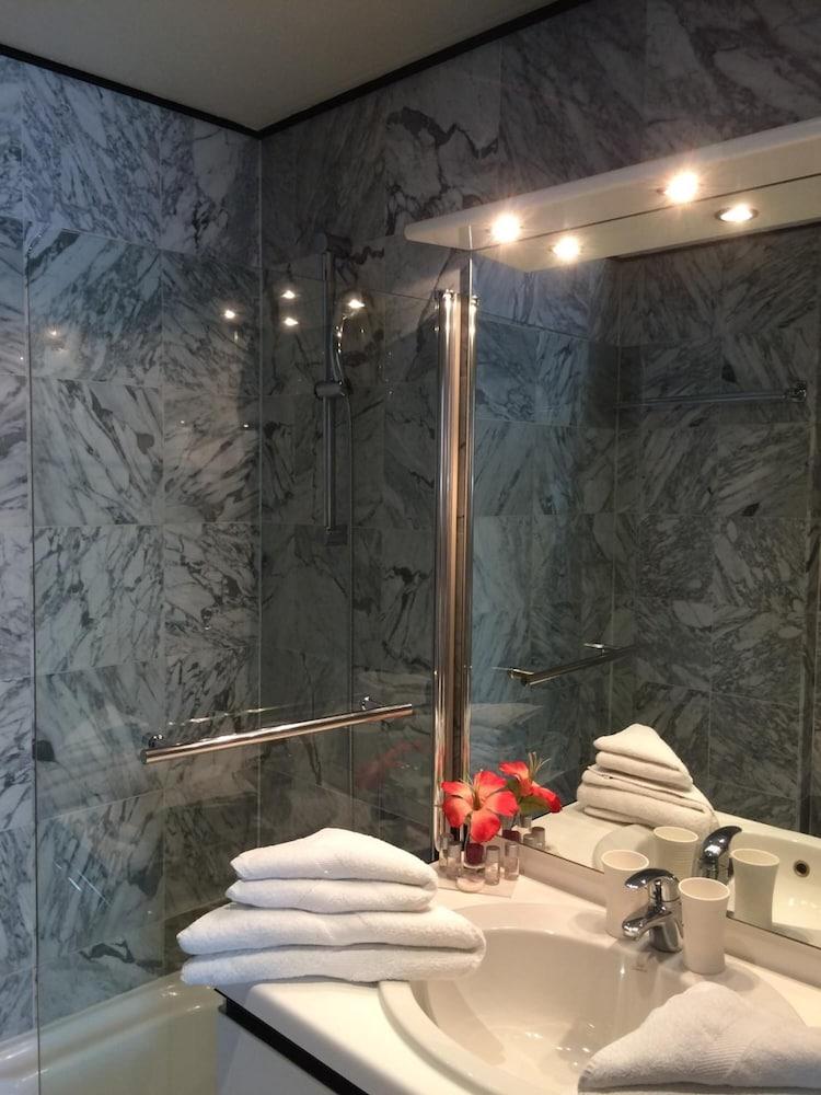 Le Festival Hotel