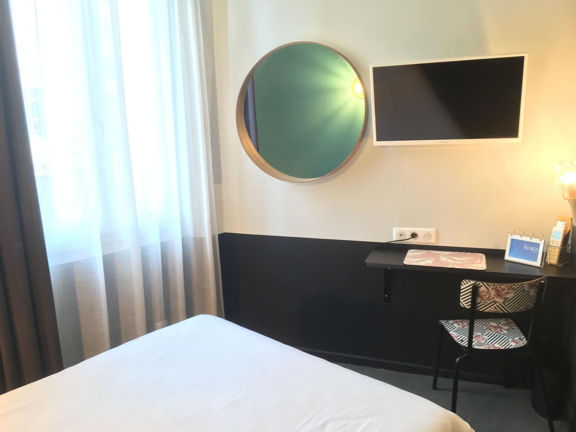 Alnea Hotel 2*