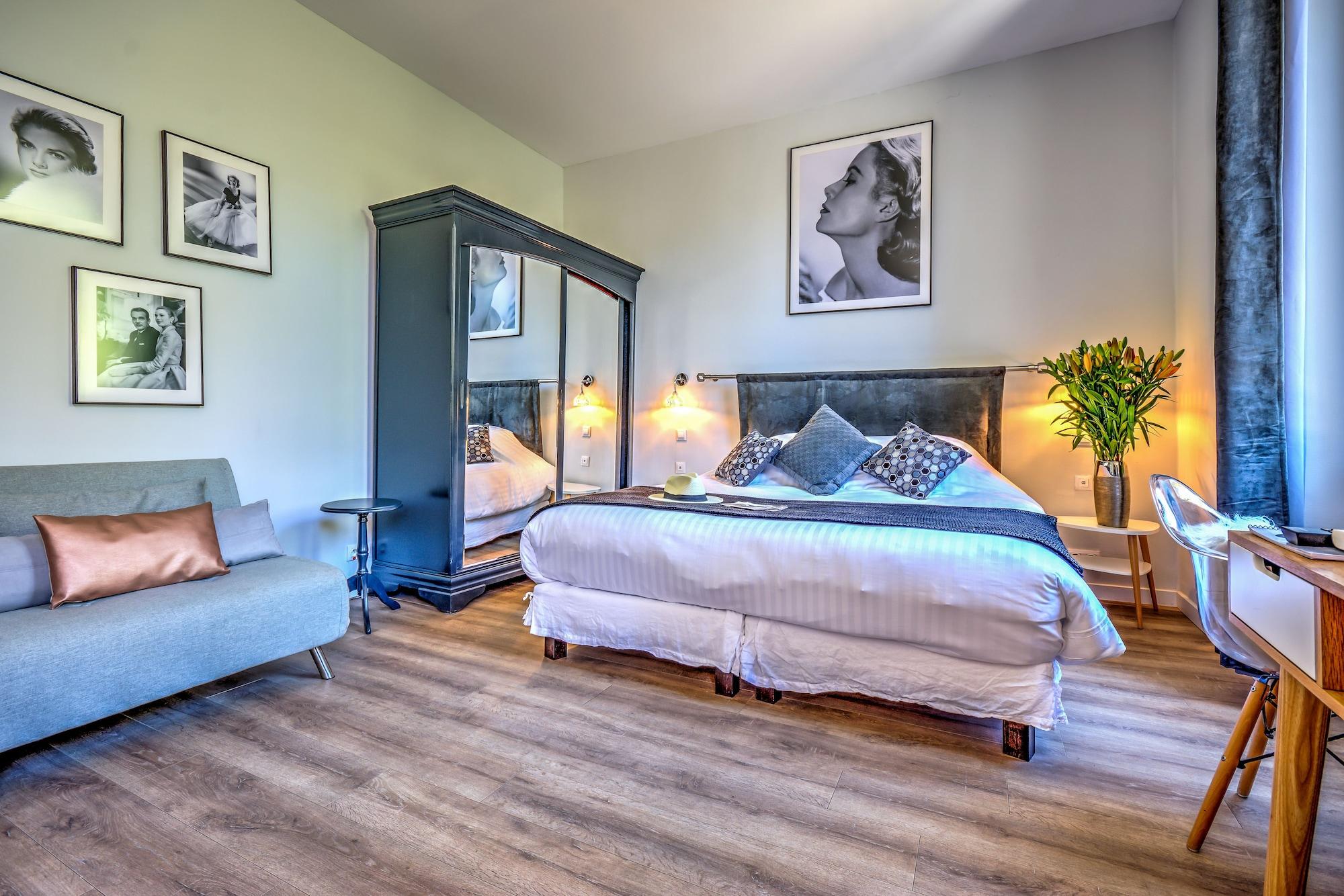 Claudia Centre - Parking Hotel Cannes