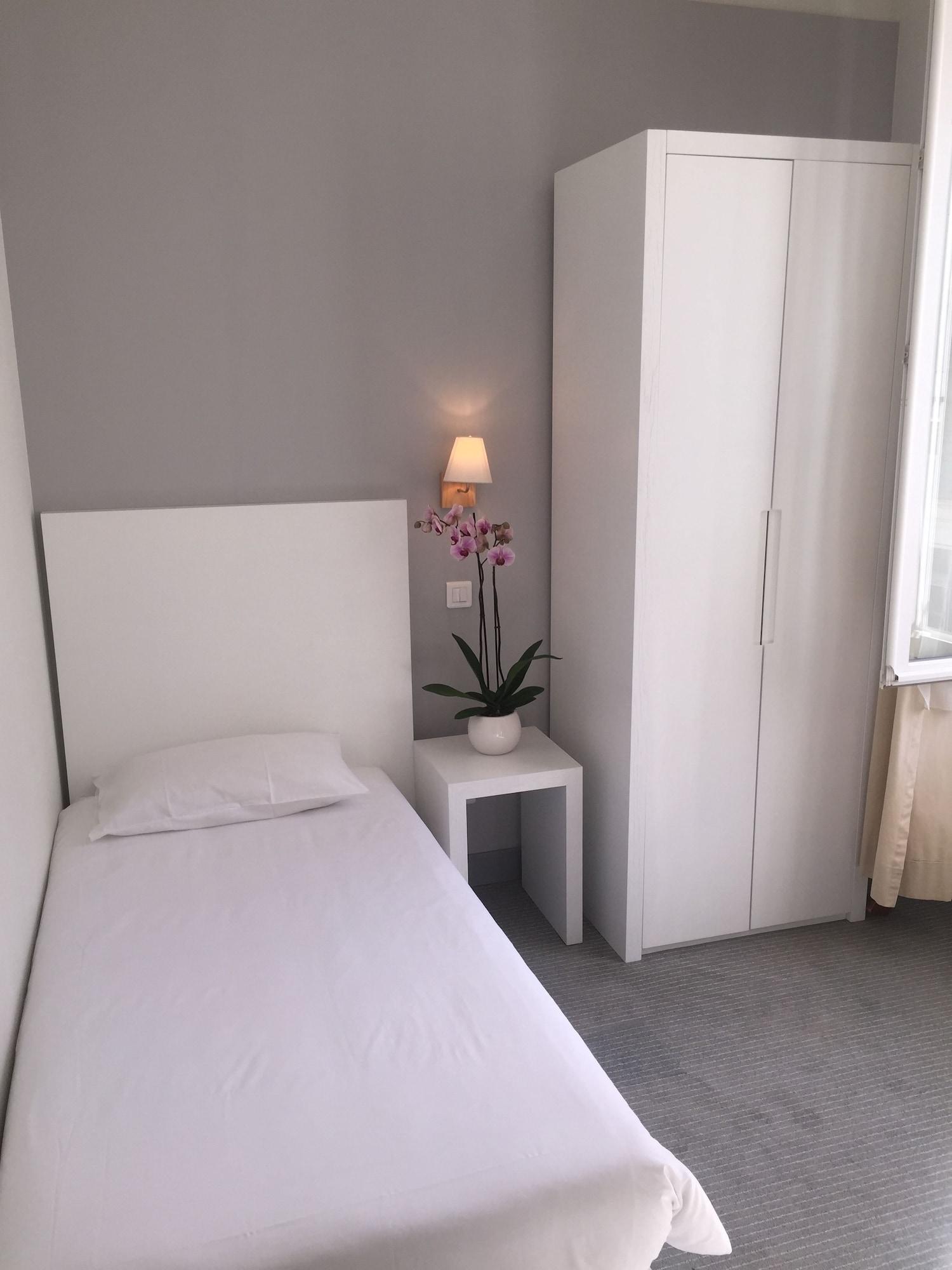 P.l.m. Hotel