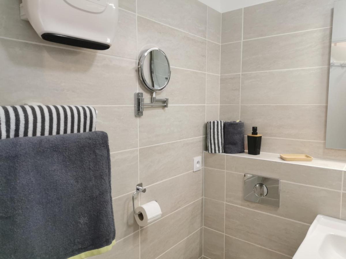 Appartement Terrasse Vue Mer, Proche Croisette Et Suquet, Climatise, Parking Cannes