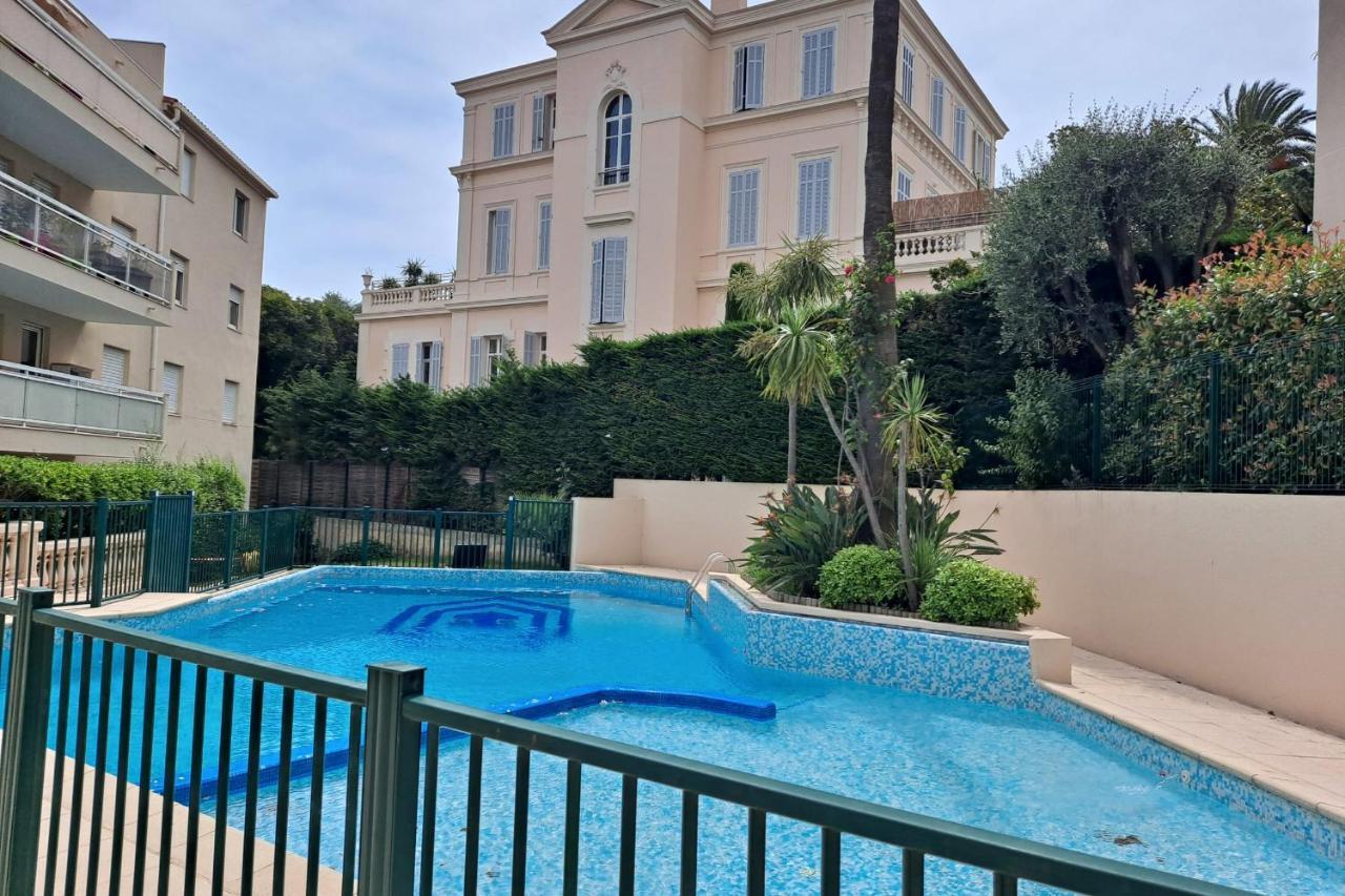 Henri Camille Real Estate -beautiful One Bedroom Swimming Pool And Parking Holiday home *