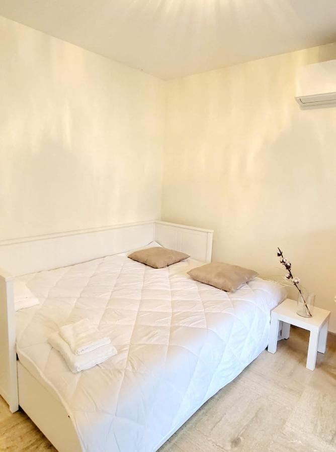 : Spacious Apartment *
