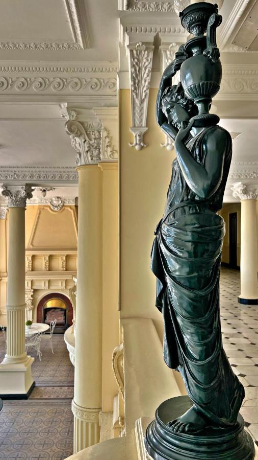 Old Grand Cannes