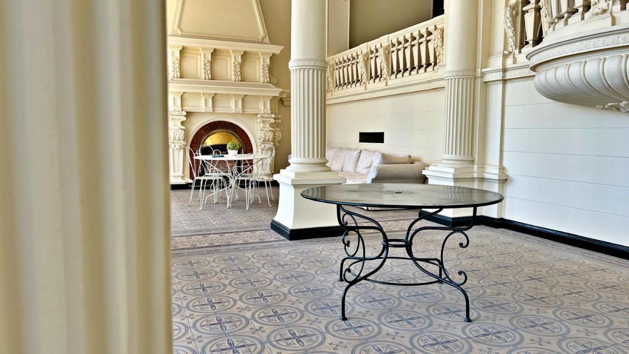 Old Grand Appartement