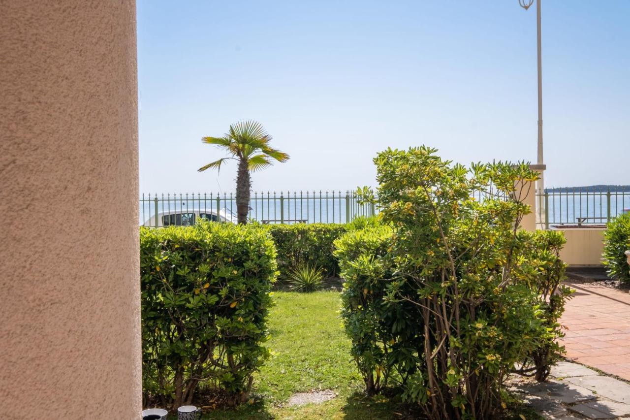 Rare! Exquisite 2-bd Facing The Sea Apartment *