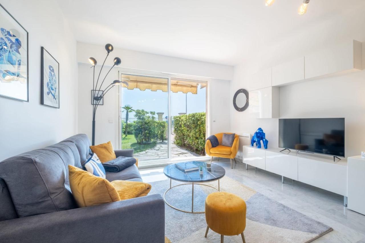 Apartment Rare! Exquisite 2-bd Facing The Sea