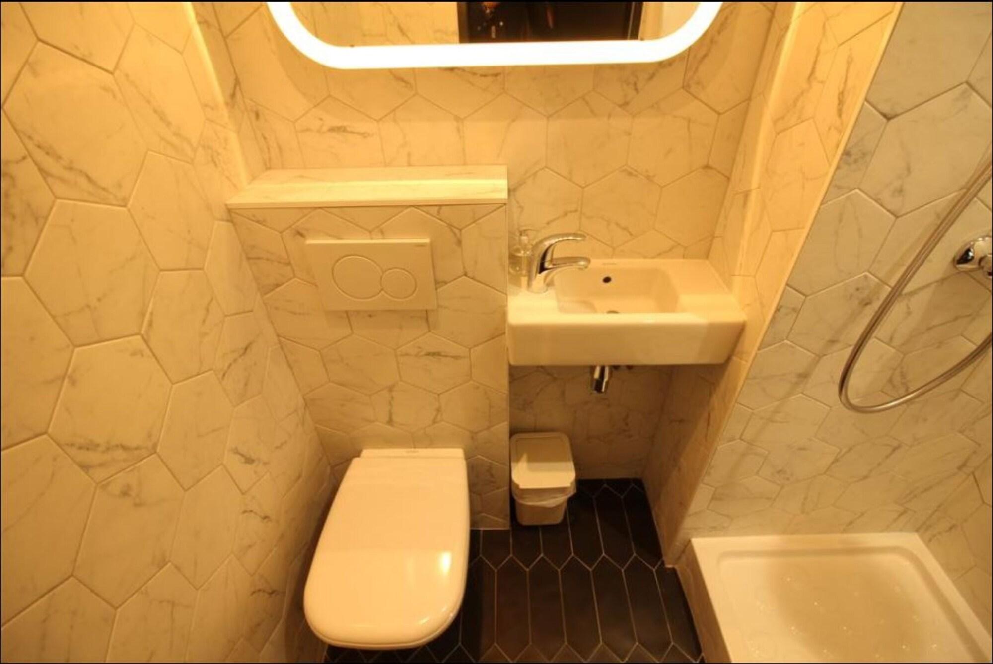 Alnea Hotel 2*