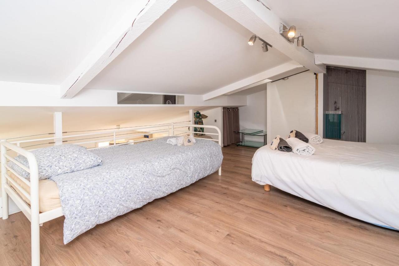 Apartment Mezzanine Balcony: Family Haven
